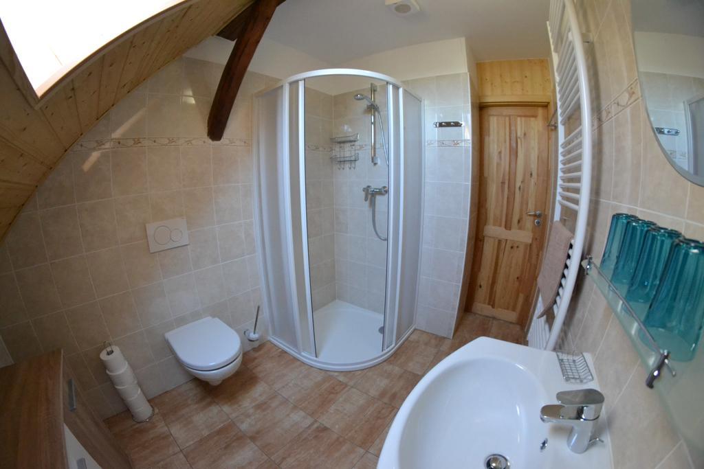 Apartmany U Jezera Na Namesti Frymburk Ngoại thất bức ảnh