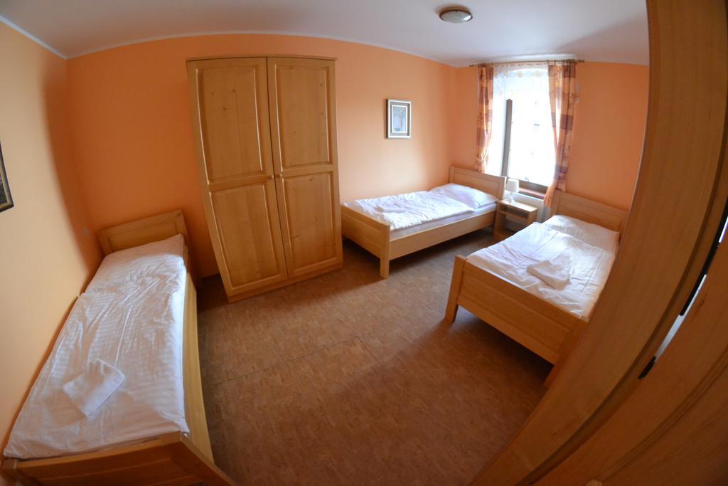 Apartmany U Jezera Na Namesti Frymburk Ngoại thất bức ảnh