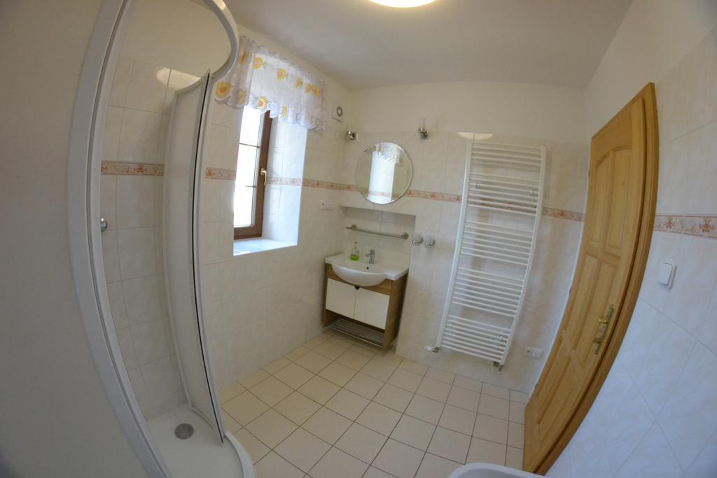 Apartmany U Jezera Na Namesti Frymburk Ngoại thất bức ảnh